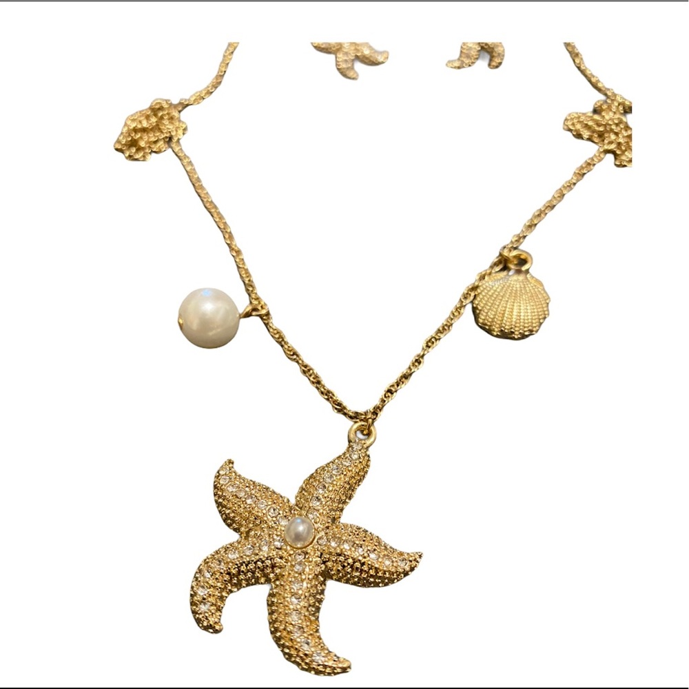 Avon Jewelry Starfish Necklace & Earring Set Gold